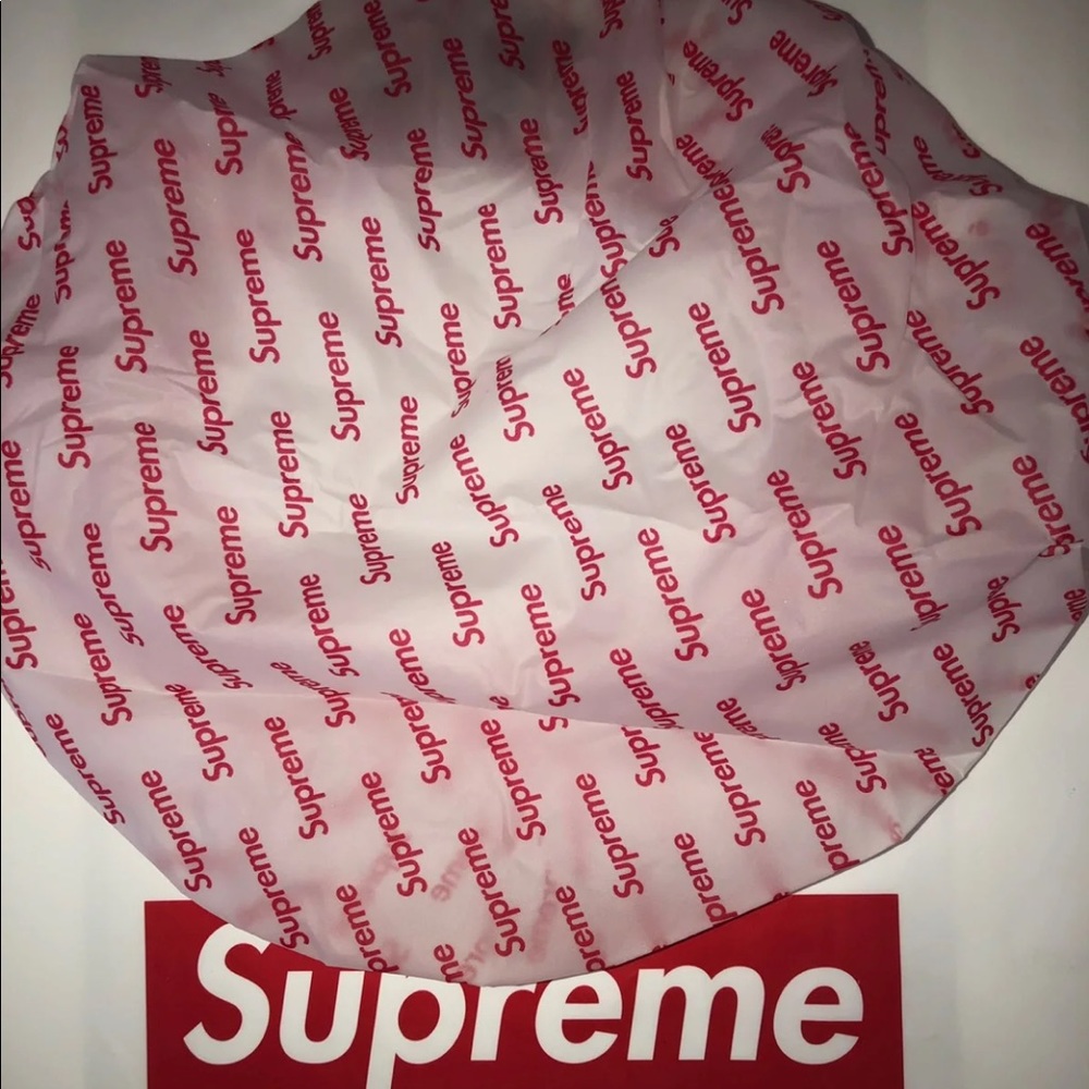 SUPREME SHOWER CAP